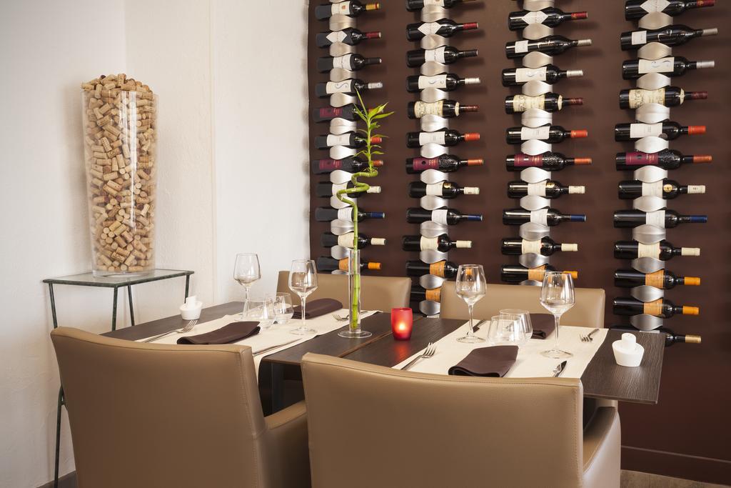Logis Hotel & Restaurant L'Etape Bouc Bel Air - Gardanne Екстер'єр фото