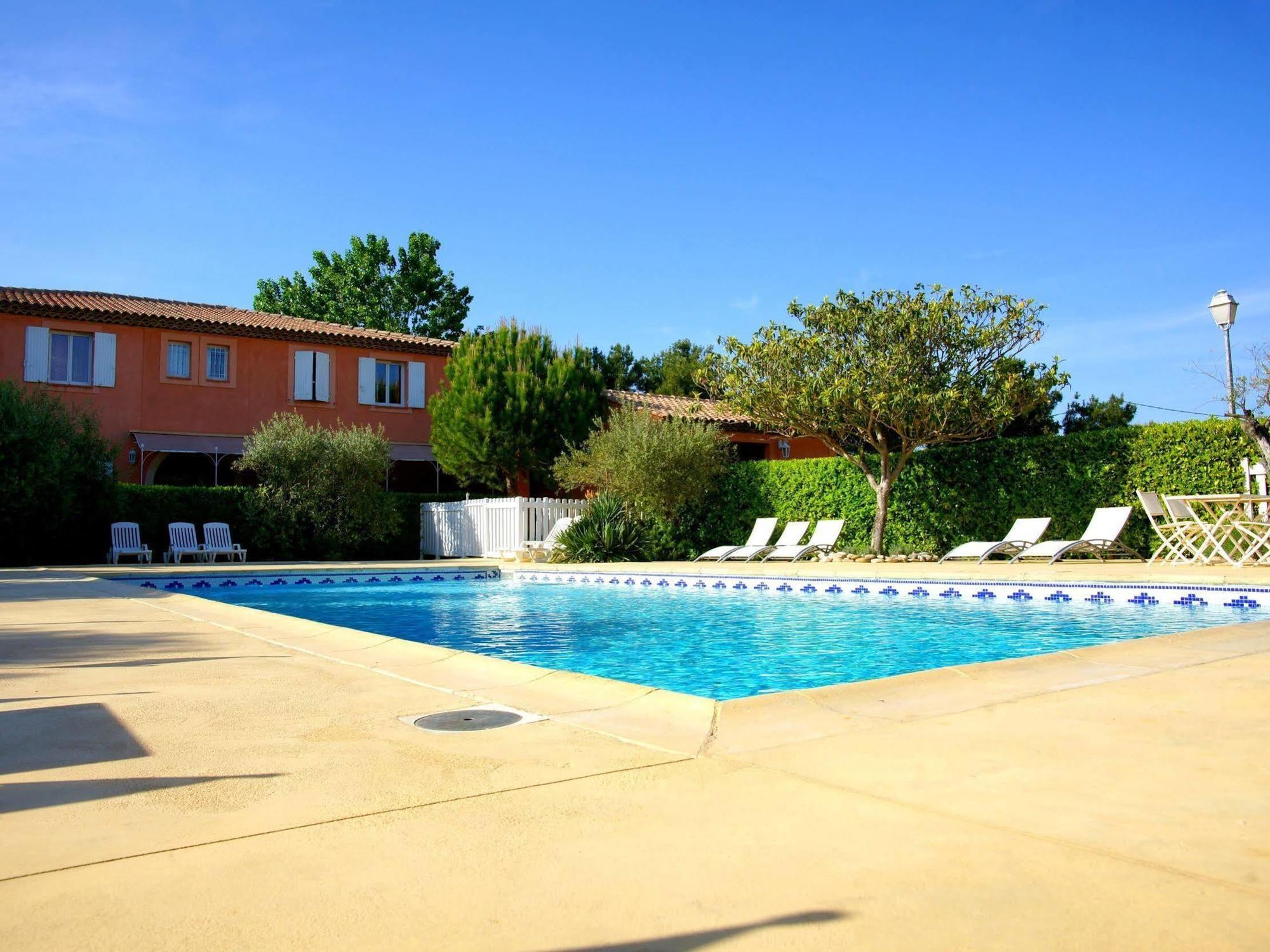 Logis Hotel & Restaurant L'Etape Bouc Bel Air - Gardanne Екстер'єр фото