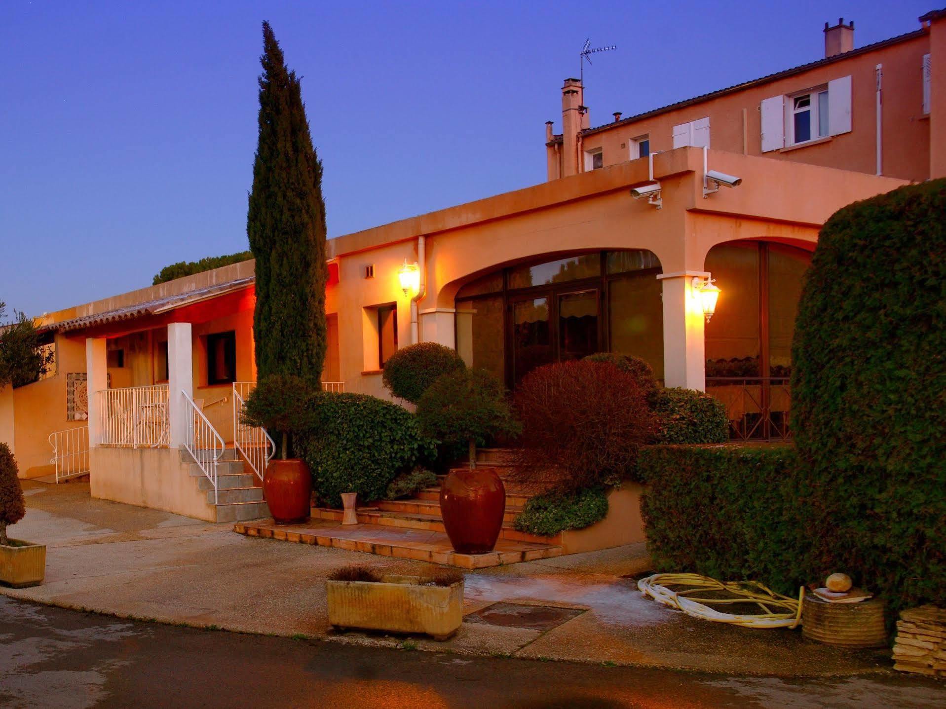 Logis Hotel & Restaurant L'Etape Bouc Bel Air - Gardanne Екстер'єр фото