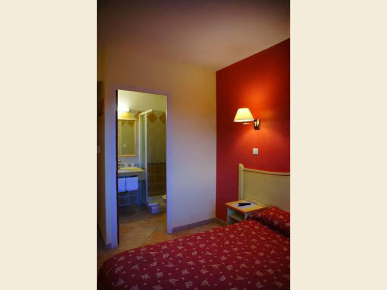 Logis Hotel & Restaurant L'Etape Bouc Bel Air - Gardanne Екстер'єр фото